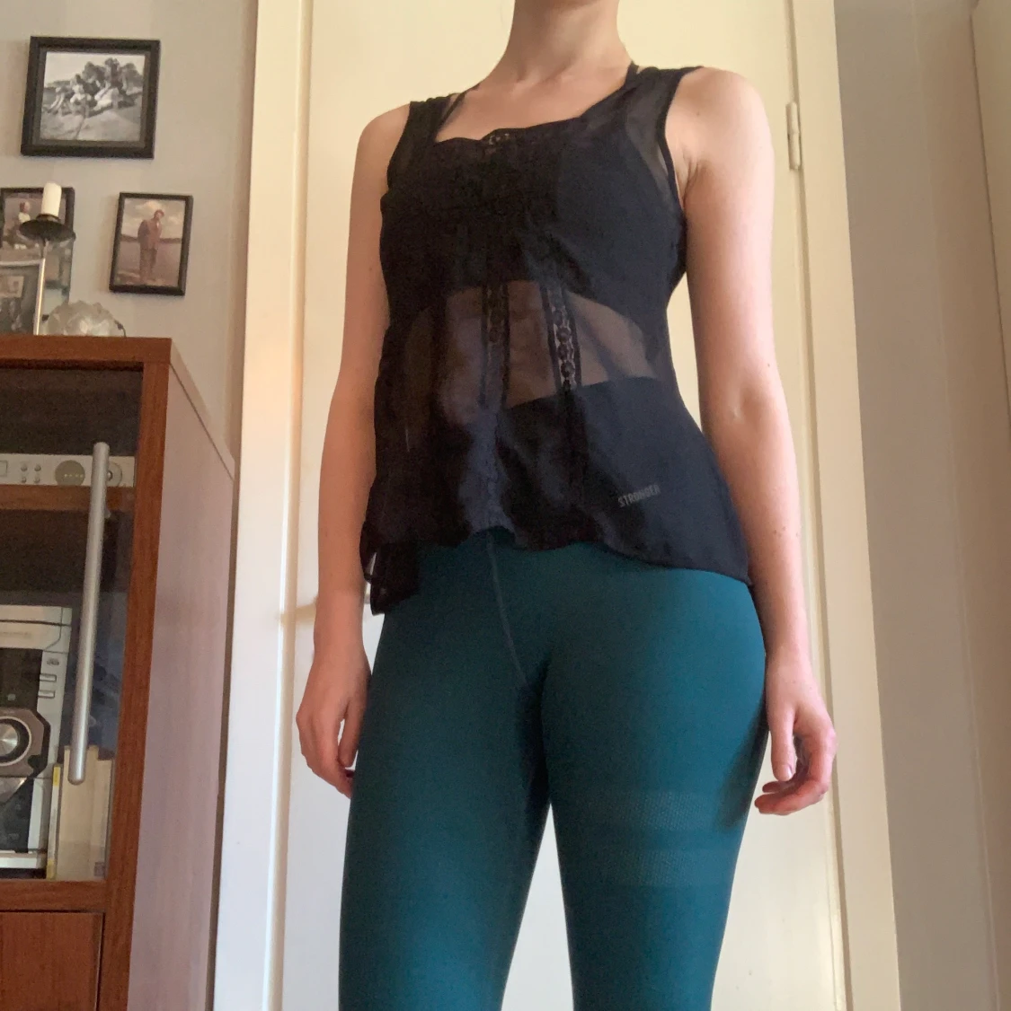 Svart linne med spets👯‍♀️ - 91