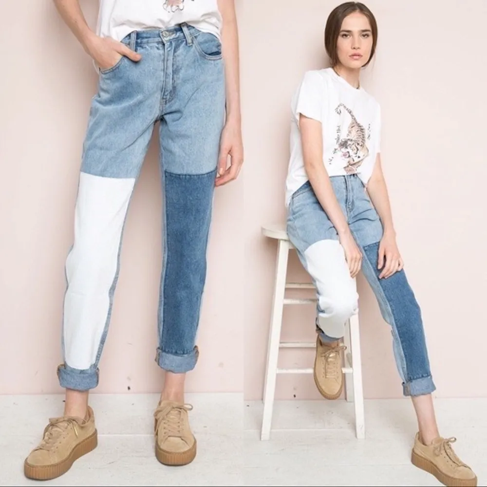 Brandy Melville jeans i storlek S. Köparen står för frakten som ligger på 65 kr och betalning sker via swish💕. Jeans & Byxor.