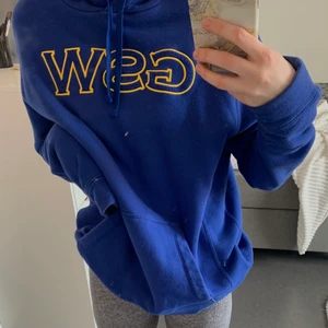 Nike hoodie - Nike hoodie i stl. M, men skulle säga att den passar allt från xs-l😌