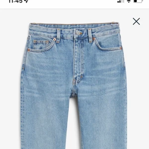 Jeans  - Ett par blå jeans i modellen Kimomo ifrån monki💕✨👖