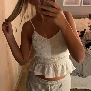 Even&odd linne white - Säljer mitt linne jag köpte på Zalando nyskick och fin för sommaren 