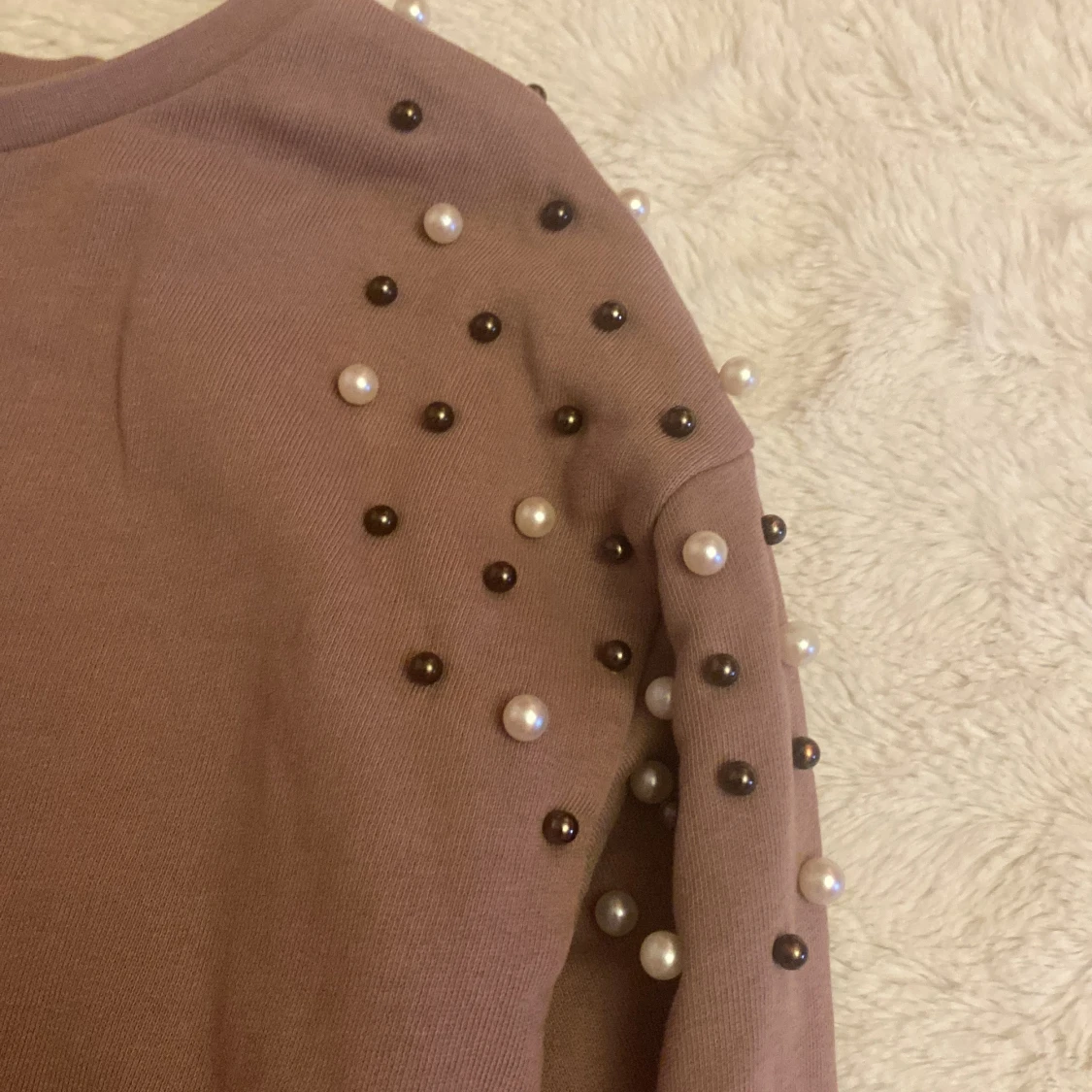 Tröja med pärlor  - 90