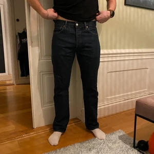 Jeans - Levis jeans, 501or som jag använt 1 gång riktigt bra skick, och passform är som på bilden. Skriv om du har några frågor 