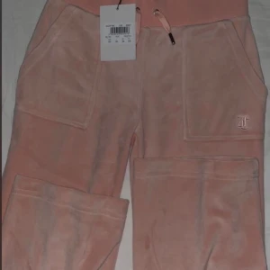 Juicy couture - Kom privat för info