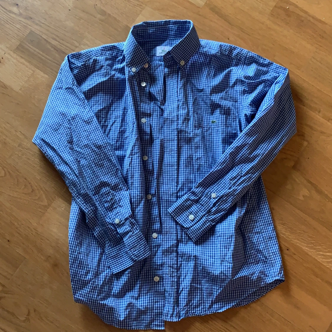 Lacoste skjorta vit och blå str 12  - 90