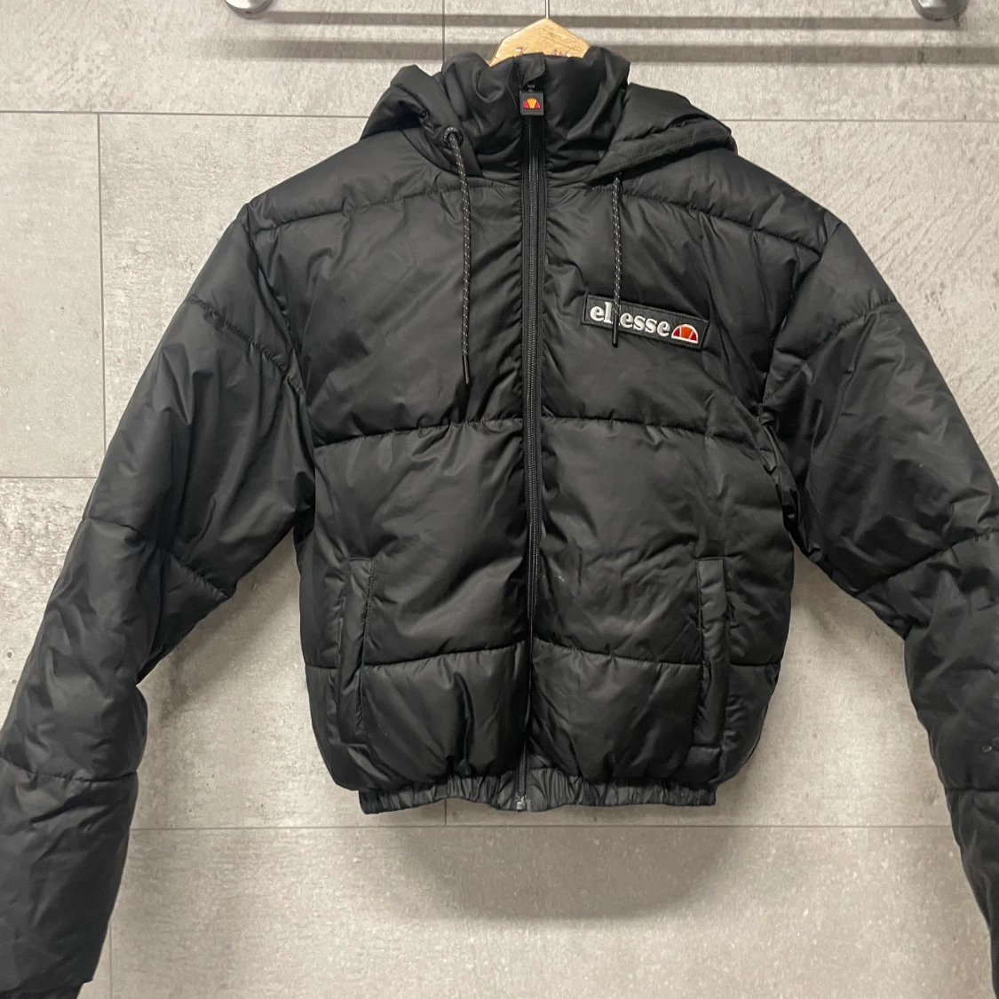 Ellesse kort pufferjacka