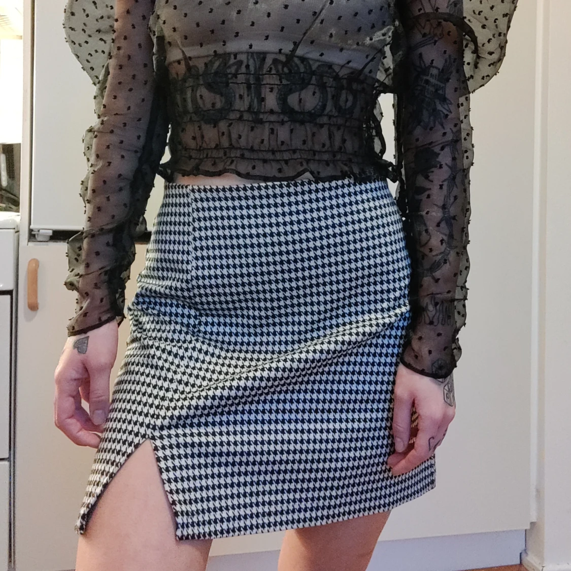 👻 Superfin mjuk svartvit kjol med slits💗 👻 - 90