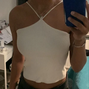 Zara linne - Jättegulligt krysslinne från zara, köpt i somras, knappt använd, storlek M men passar S också