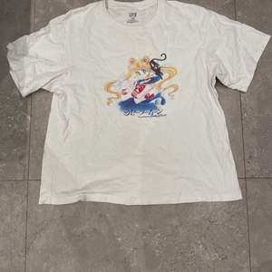 Sailor moon T-shirt köpt från uniqlo 