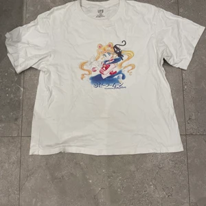 Sailor moon T-shirt  - Sailor moon T-shirt köpt från uniqlo 