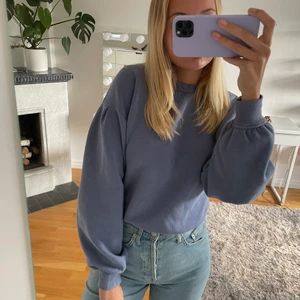 Gosig sweatshirt  - Såå fin sweatshirt från HM som tyvärr inte kommer till användning. Tröjan är såå skönt att ha på sig och har en superfin färg. 