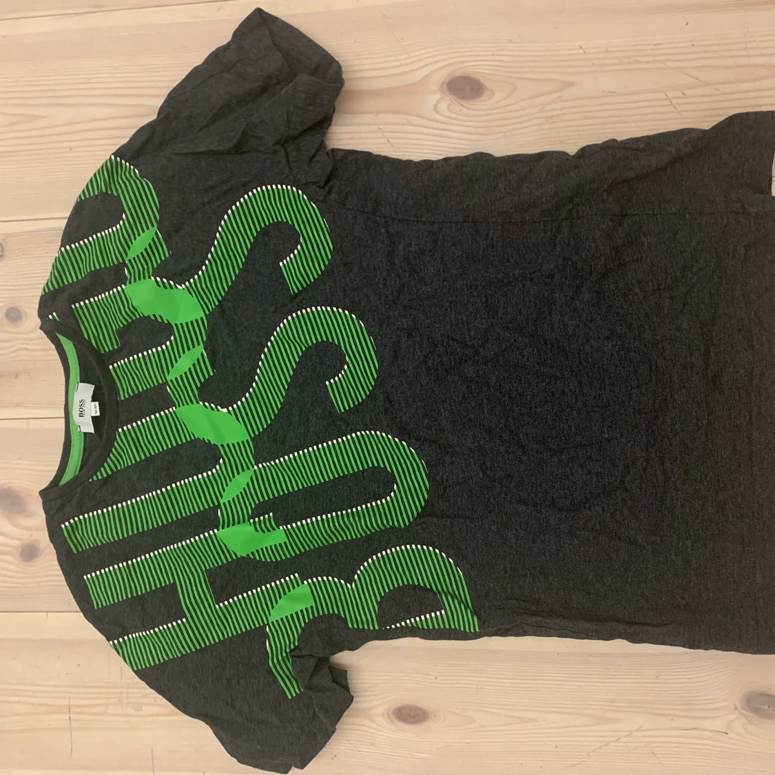 Hugo boss t shirt för 12 år, XS