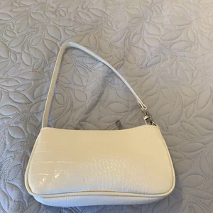 Väska  - Säljer denna fina enkla väska då jag har en liknande 