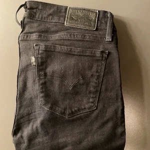 Levis jeans  - Svarta jeans från levis