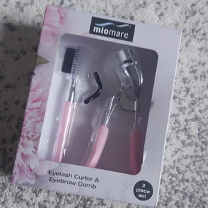 Ögonbrynsböjare och borste  - Köparen betalar för frakten 