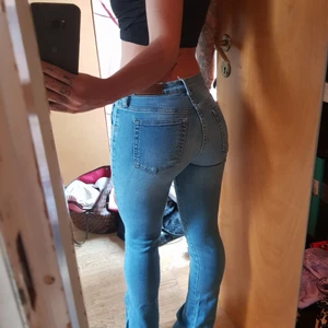 Jeans  - Storlek S. Vid frågor eller annat, skriv🖤
