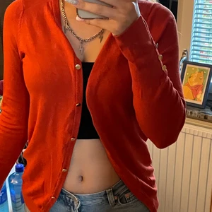 Söt zara kofta - Så fin orange kofta från Zara, perfekt nu till hösten 😍