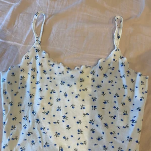 Linne - Linne från shein som aldrig blivit använd, köpare står för frakt 📦 (räknar ut frakt vid köp).   Har ett likadant i ljusblått, skriv för bilder 