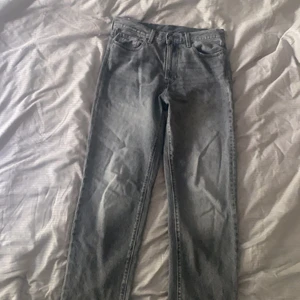 Levi’s Jeans  - Levi’s jeans stay loose i bra skick