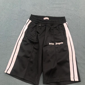 Palm Angels Shorts - Size S, Cond 9/10, kan sänka pris vid snabb affär