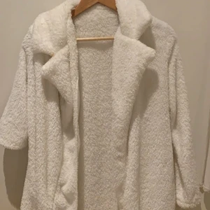 Pälsjacka  - Pälsjacka från shein, aldrig använd