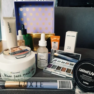 Smink & Hudvård  - Säljer allt detta för 650:- med ett värde på mer än 2000:-! Allt säljes I ett samma paket så inga enstaka paket!