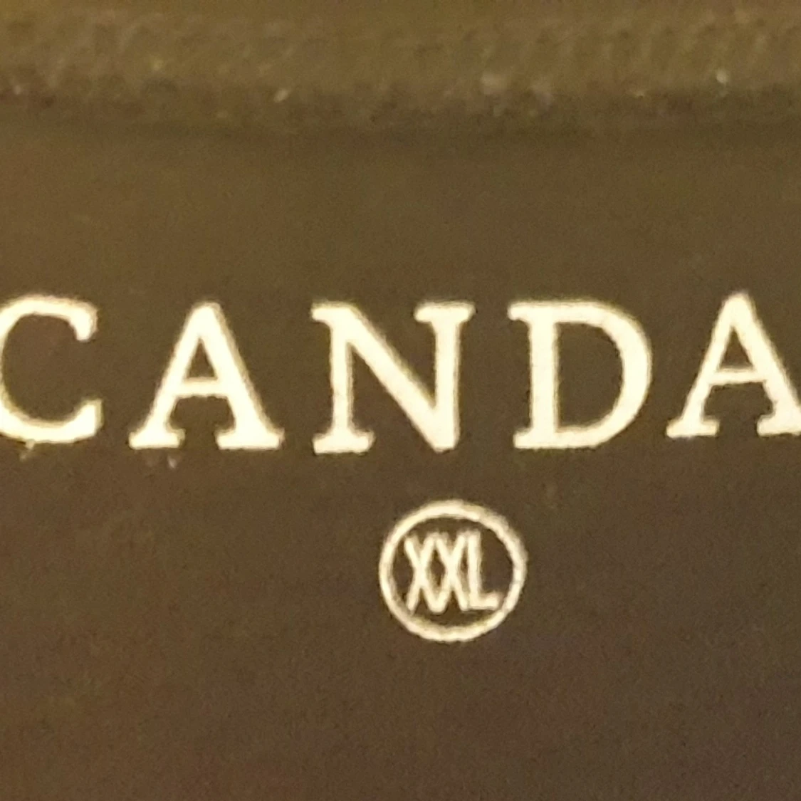 T-shirt med glim (oanvänd) - 91