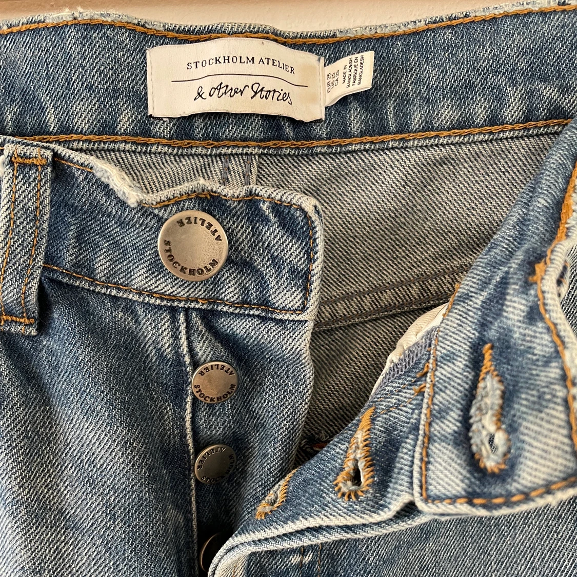 Jeans från &other stories - 90