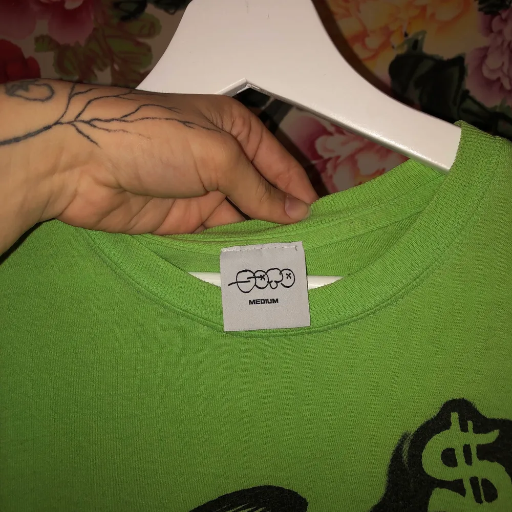 Assnygg t-shirt som tatueraren Soto har designat!🤩 Köpt år 2018 och är använd men i bra skick/ lite noppig men inget man tänker på😊!                ❗️ENBART SERIÖSA KÖPARE❗️. T-shirts.