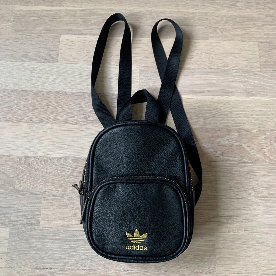 Adidas ryggsäck mini