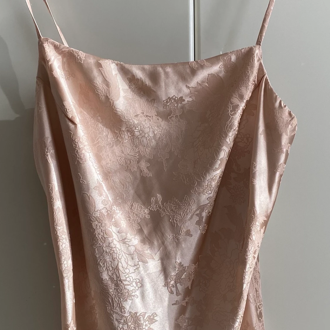 Slip on klänning med detalj  - 90