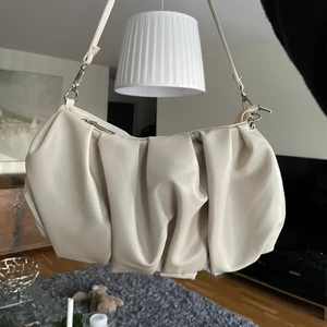 Jättefin väska  - Tyvärr kommer den inte till användning, men så fin! 