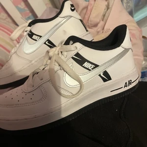 nike air force 1 - never been worn , good condition , size 3.5 , please message me if interested 