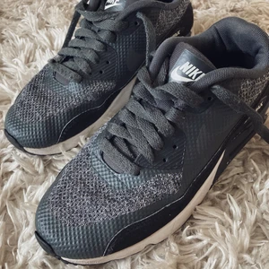 Nike Air Max stl. 36,5 - Nike Air Max stl. 36,5 i använt skick.