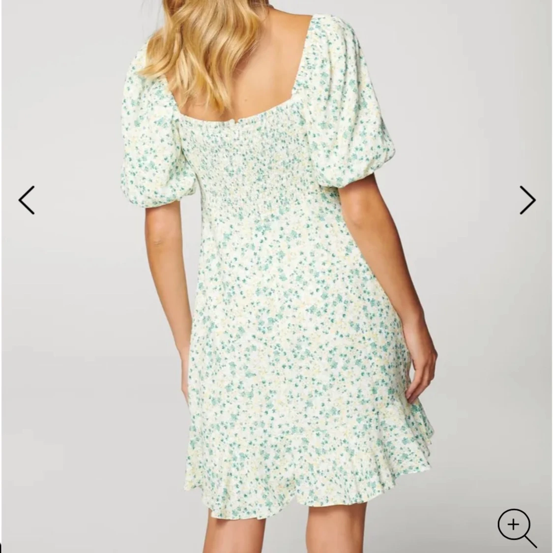 Miniklänning ny från Forever New - 90