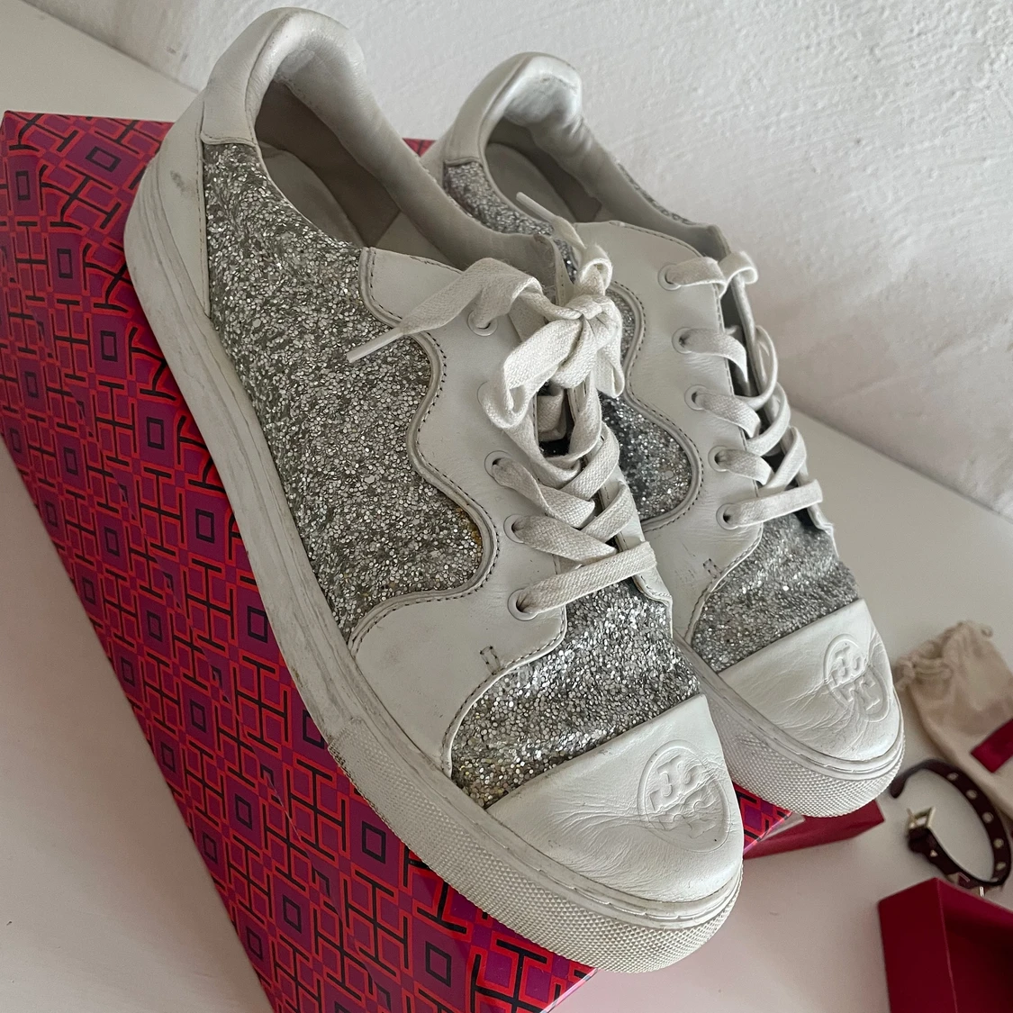 torry burch sneakers  - 90