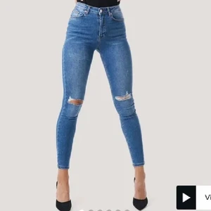 Jeans - Blå jeans från nakd som är använda 1 gång och nya🌸 ( ej mina bilder)
