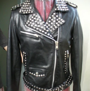 Skinnjackor - Svarta skinnjackor i olika storlekar 