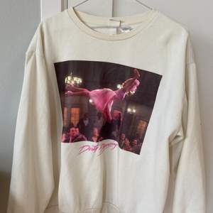 Snygg sweatshirt från hm i storlek L. Bra skick!🥰