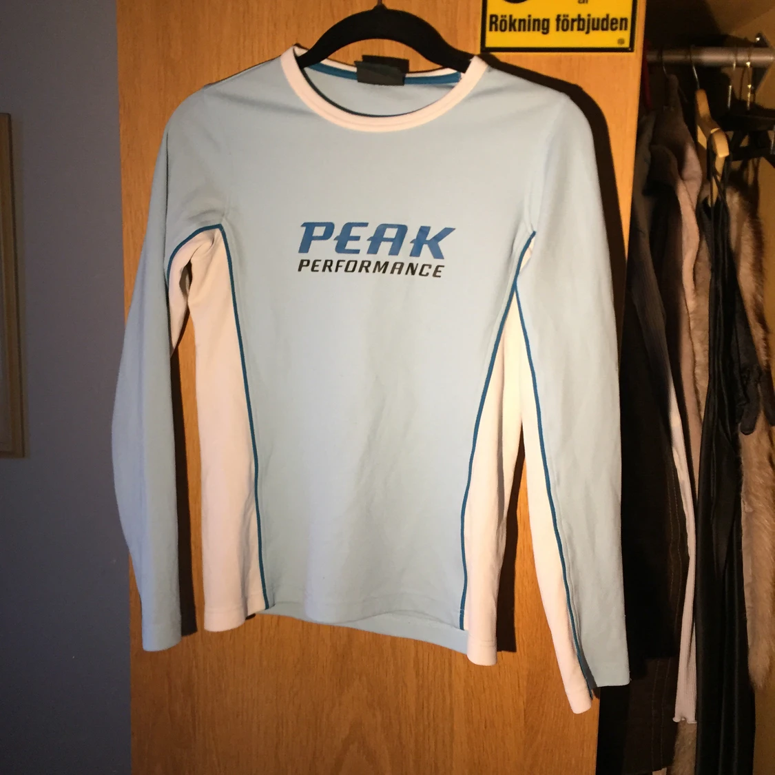 Peak performance tröja