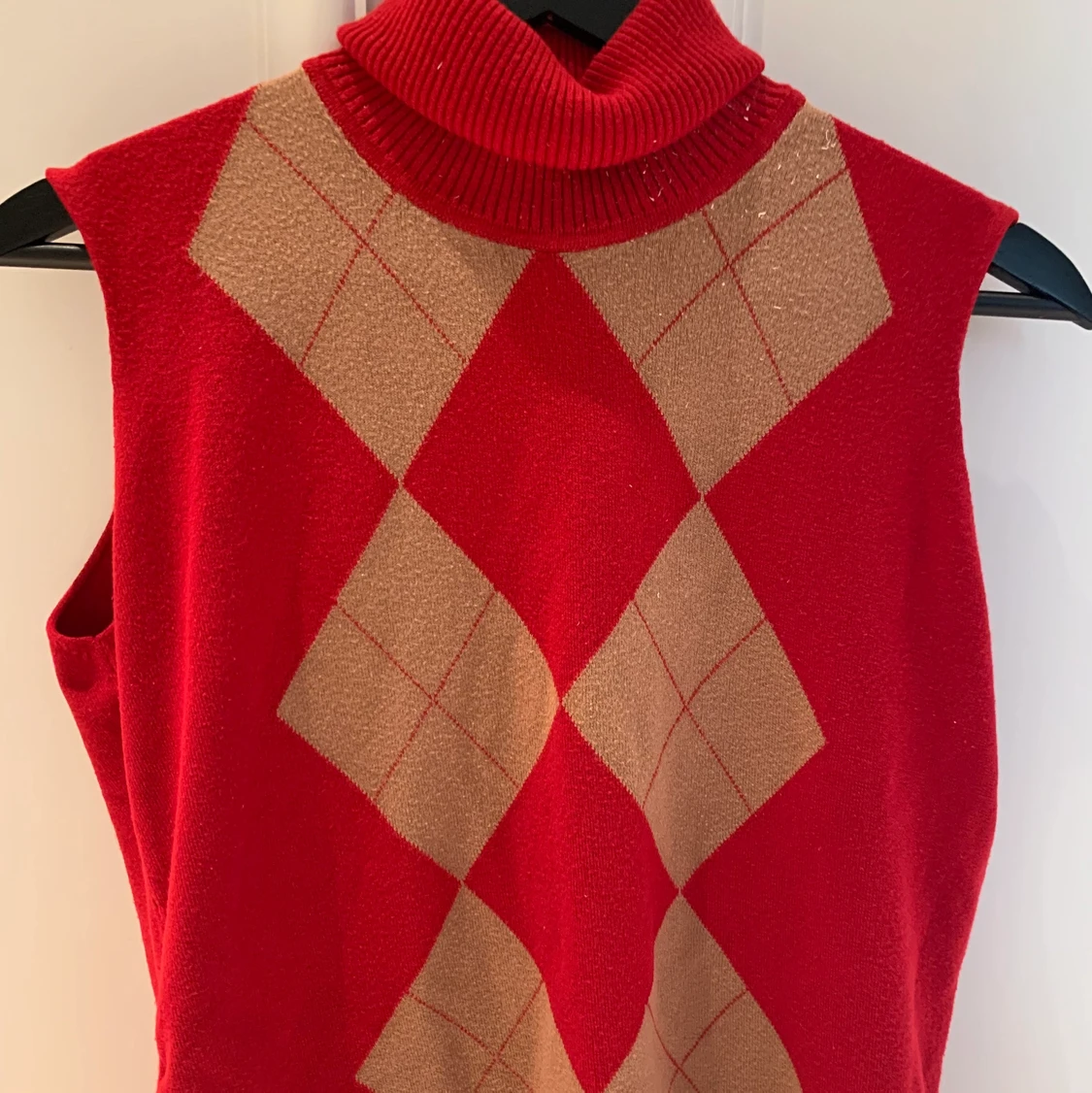 Stickat linne med polokrage - 91