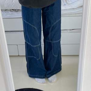 Säljer dessa coola jeans från Shein. Bara provade och bra skick. Om ni har fler frågor så kontakta privat 😋