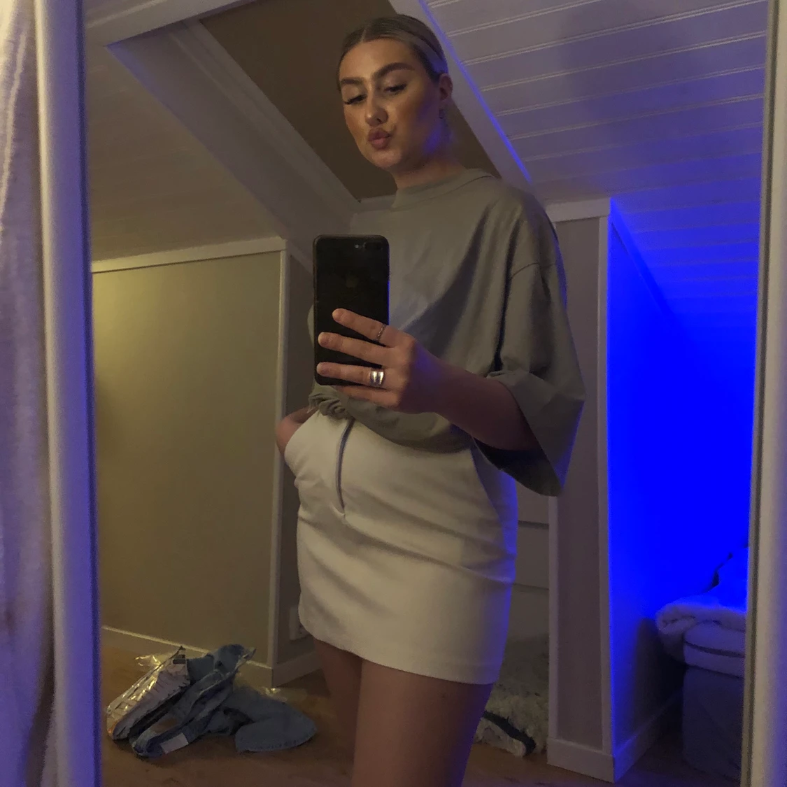 gräddvit kjol från zara  - 90