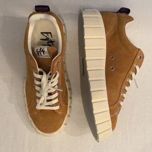 Eytys odessa  - Säljer mina oanvända Eytys Odessa i storlek 39💕🚀 säljer pga beställde en för stor storlek så de har ej kommit till användning tyvärr, frakt tillkommer