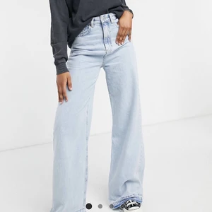 Stradvarius Jeans - Stradvarius Jeans från Asos. Helt oanvända och nyskick!