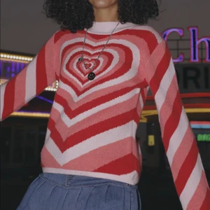 Heart wave tröja  - Heart wave tröja från shop cider, köpt för 350 + frakt. Aldrig använd 🥰