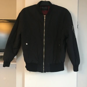 Bomberjacka st.38 - Aldrig använd från RUT&CIRCLE 