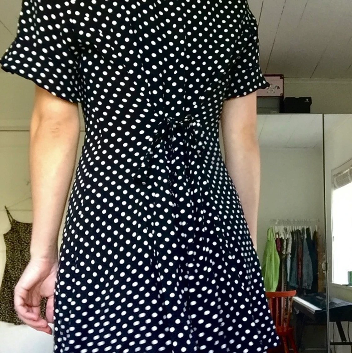 Prickig klänning - 90