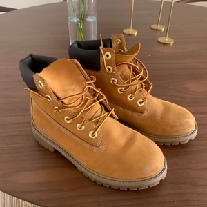 Timberland kängor  - Jättefint skick, knappt använda. 