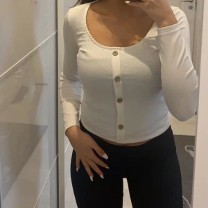 Långärmad topp  - Fin långärmad topp som inte kommer till användning.